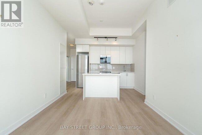 Photo du bâtiment - 15 Ellerslie Ave