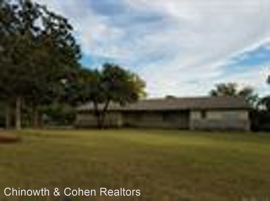 Primary Photo - 3 br, 2 bath House - 4042 Hillside Dr