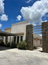 Building Photo - 15 Sabercat Ave