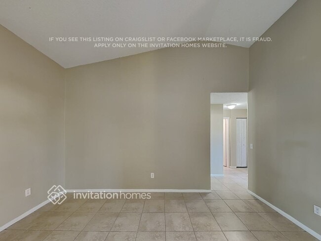 Foto del edificio - 9664 Carousel Cir S