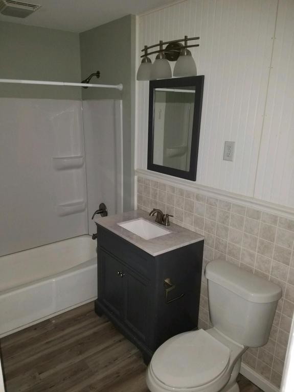 Primary Photo - 3901 Floral Ave, #2