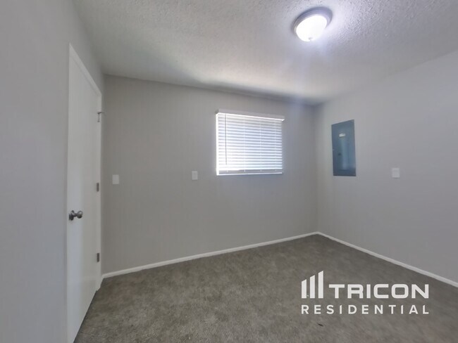 Foto del edificio - 1725 Hiawatha Dr NE