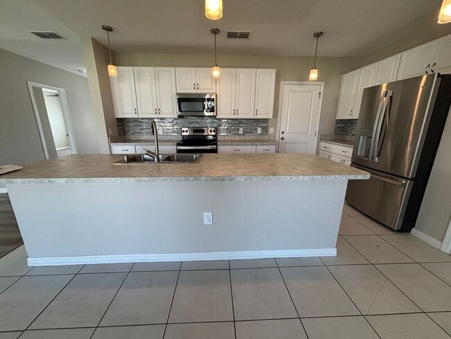 Building Photo - 2971 Greenhill Way
