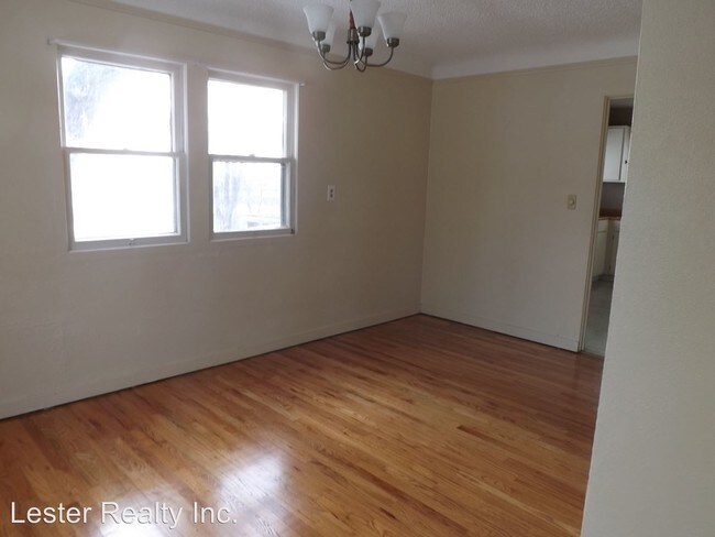 Building Photo - 3 br, 1.5 bath House - 108 Laguna
