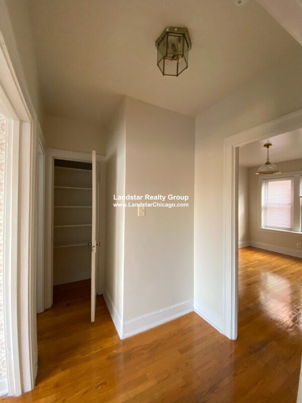 Foto del edificio - 5043 N Springfield Ave
