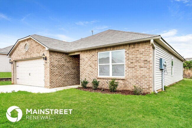 Building Photo - 461 Woodland Trl