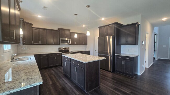 Foto del edificio - 378 Yates Mls Rd