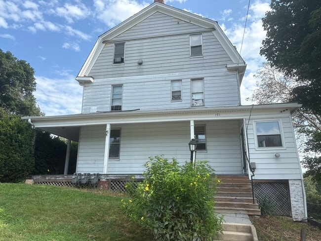 Building Photo - 2 Bedroom 1st Floor Apartment in Dallastow...