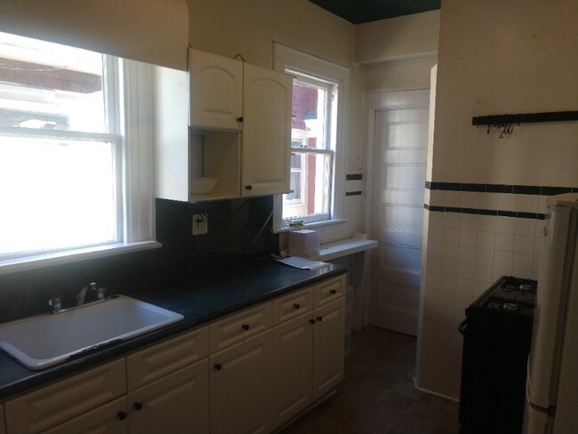 Building Photo - 179 Winthrop St
