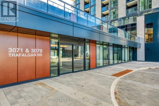 Building Photo - 3071 Trafalgar Rd