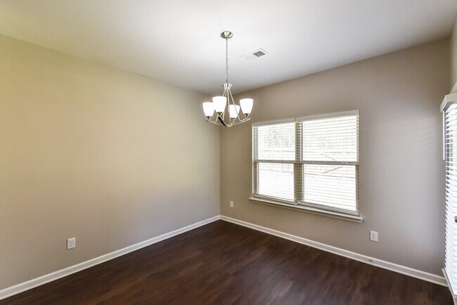 Building Photo - 104 Belmont Park Dr