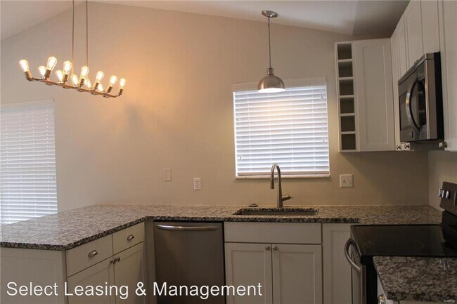 Building Photo - 2 br, 1 bath House - 10329 Garibaldi Place