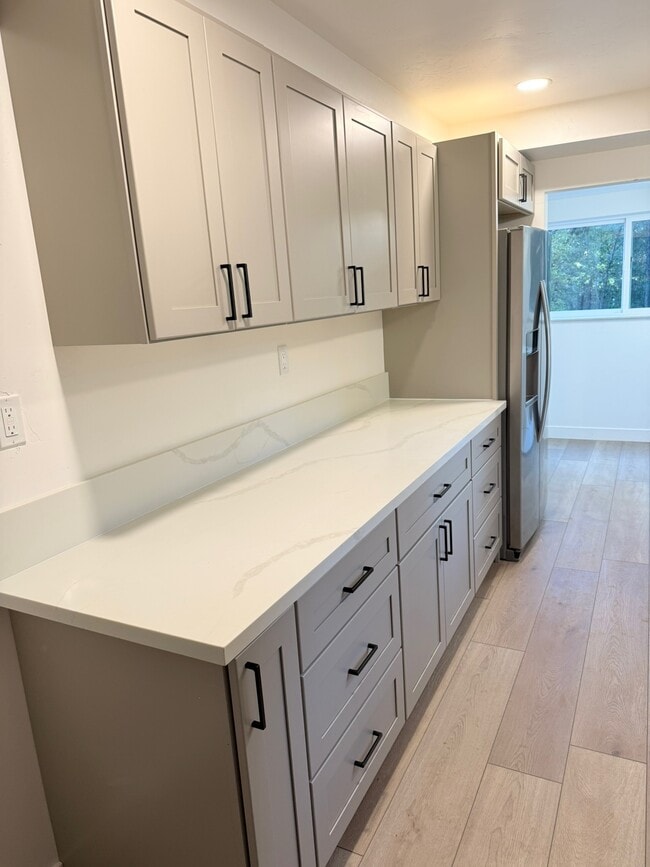 Downstairs kitchen - 13642 Brooks Rd
