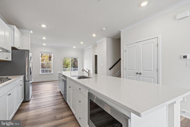 Building Photo - 1730 Water Xing Rd