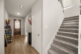 Building Photo - 4608 Mustang Run Dr