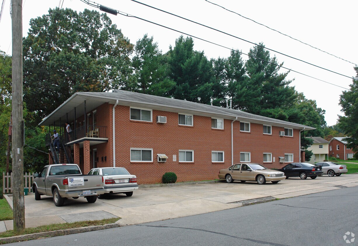Building Photo - 816 Washington Ave