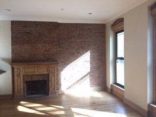 Building Photo - 1607 2nd Ave