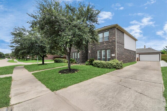 Building Photo - 26535 Ashwood Creek Ln