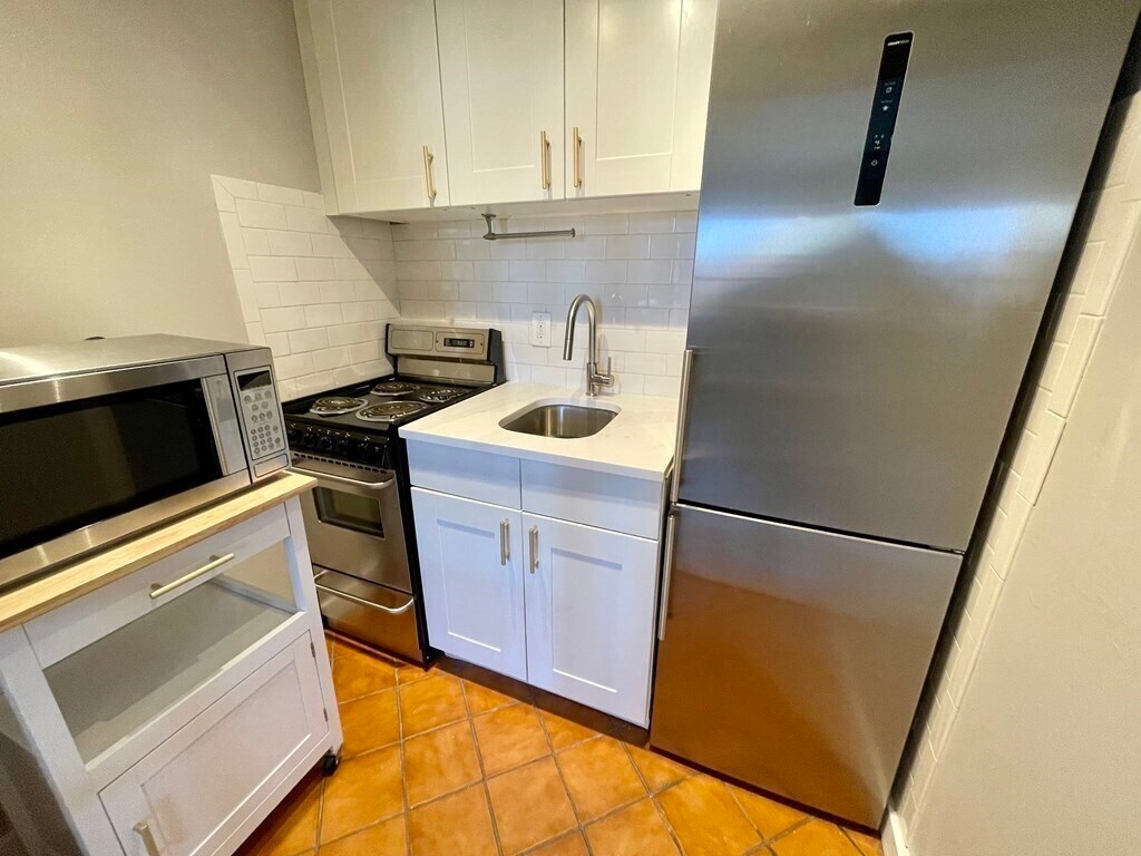 21 Mount Vernon Sq Unit 4F, Boston, MA 02108 Apartments in Boston, MA