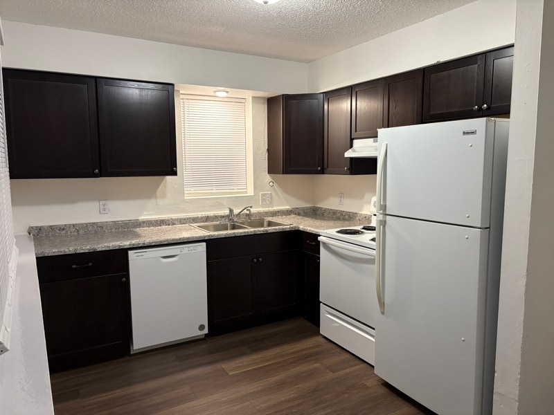Primary Photo - 707 Watrous Ave
