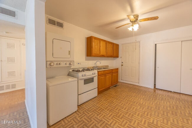Foto del edificio - 1315 Likins Dr