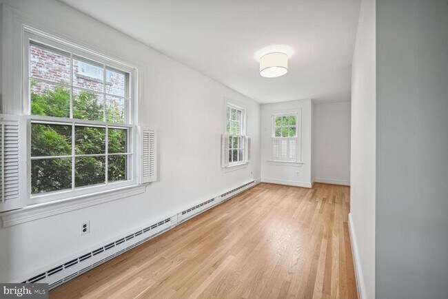 Building Photo - 114 Summerfield Rd