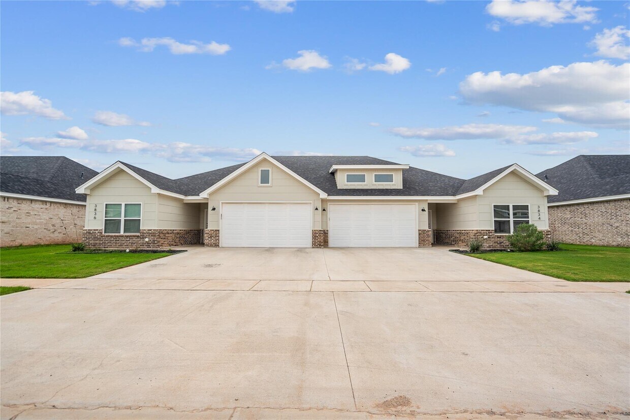 Foto principal - 3834 Kala Drive