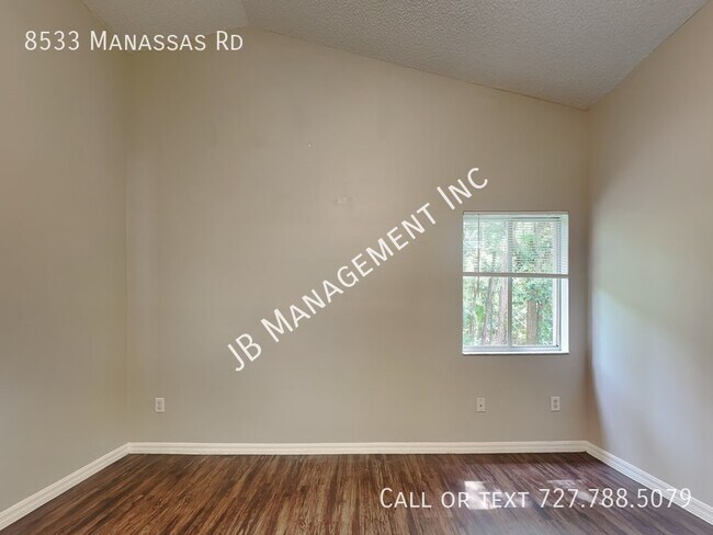 Foto del edificio - Available Now!! 3b/2b home!