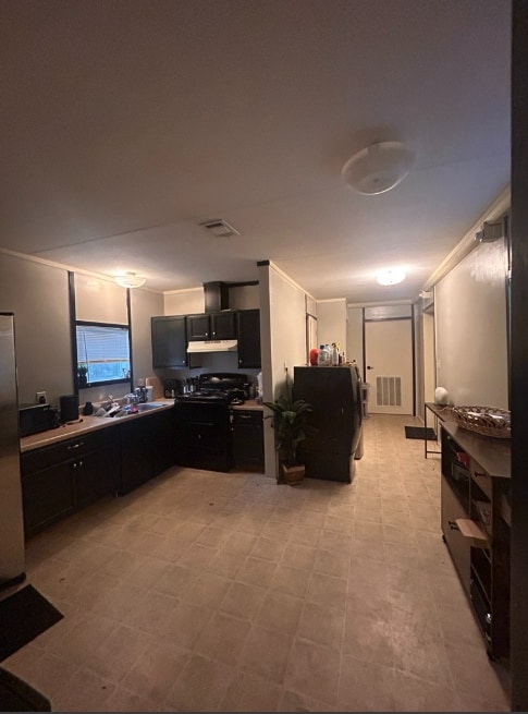 Building Photo - 16482 Eastchase St