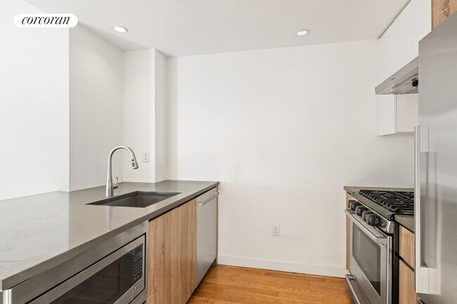 Foto del edificio - 247 N 7th St