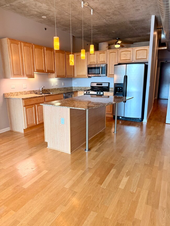 Foto del edificio - 125 E 13th St