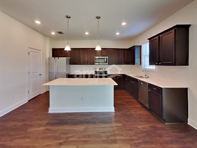 Foto del edificio - 33923 Night Lily Dr