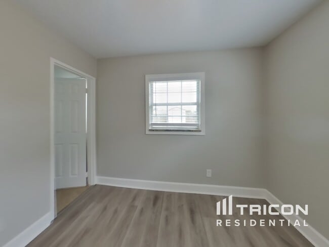 Building Photo - 366 Clemson Dr