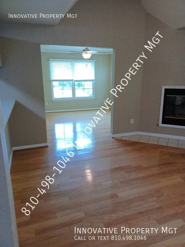 Foto del edificio - Stunning 2 bedroom, 2 full baths and priva...