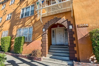 Primary Photo - 1056 N NORMANDIE Ave