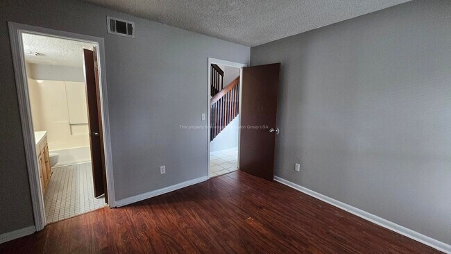 Foto del edificio - 10724 Alden Rd