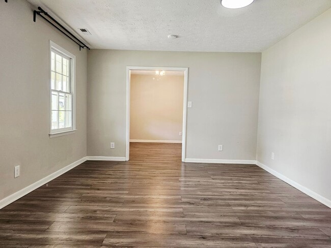 Building Photo - 7490 Beverly Dr