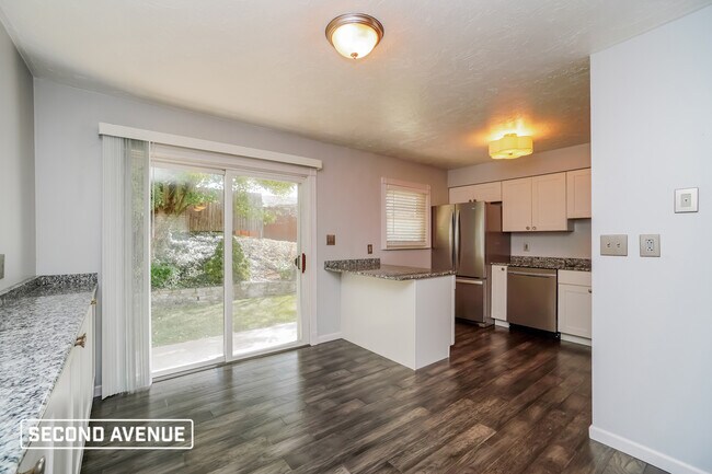 Foto del edificio - 551 Greenfield Ct