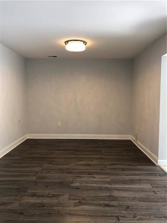 Building Photo - 203 Canterbury Way