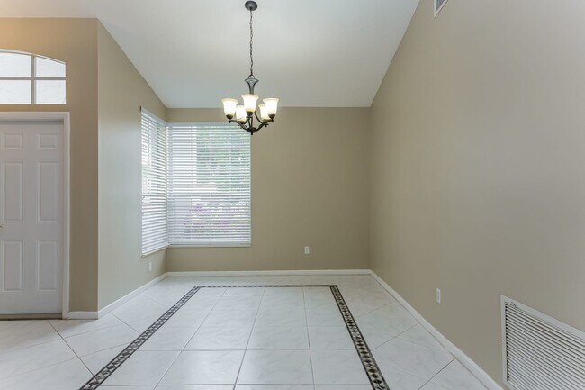 Building Photo - 9296 Lake Serena Dr
