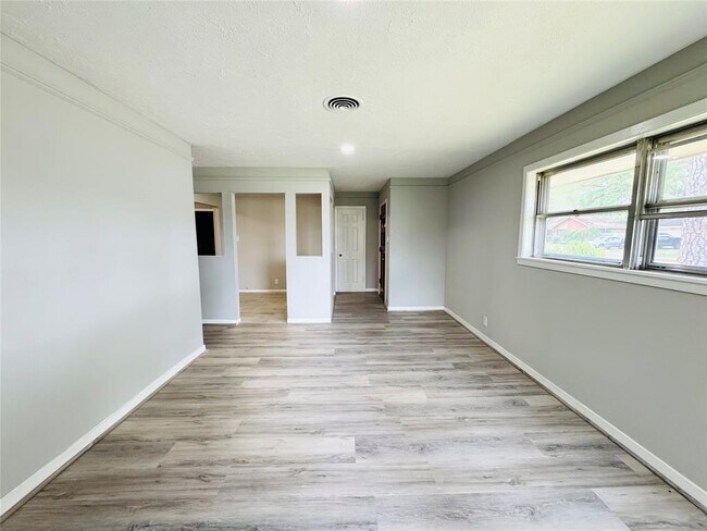 Building Photo - 7905 Turquoise Ln