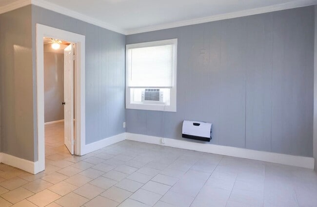 Foto del edificio - 2325 Spain St