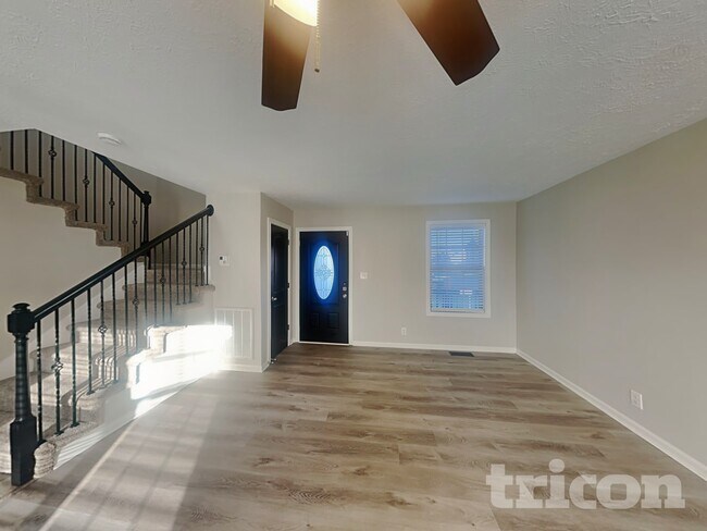 Foto del edificio - 1304 Golden Eagle Way