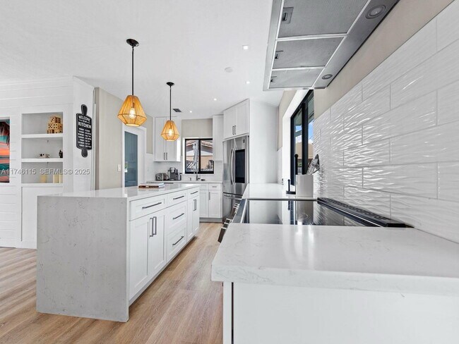 Foto del edificio - 4925 SW 102nd Pl