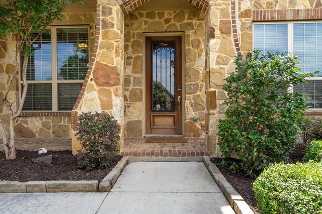 Building Photo - 108 Oakwood Ln