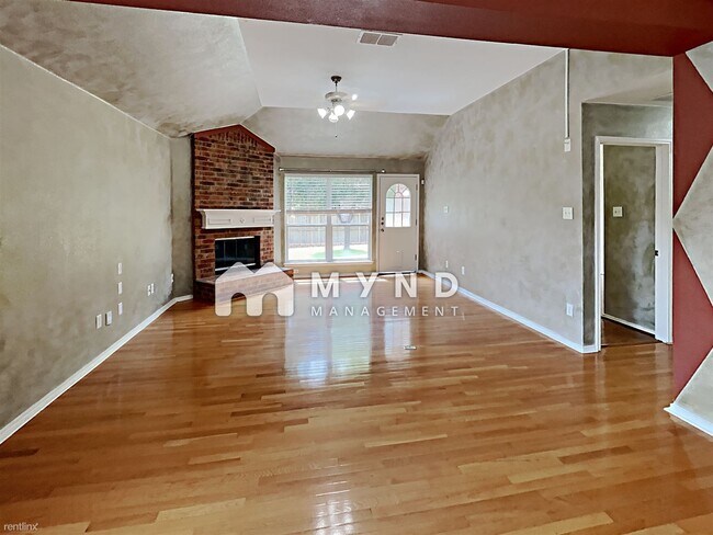 Building Photo - 3 br, 2 bath House - 816 E Huitt Ln