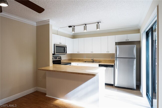 Foto del edificio - 5212 Cedarbend Dr