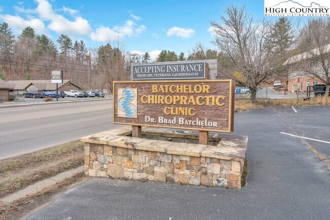 Foto del edificio - 483 NC-105