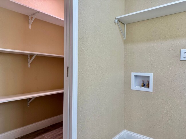 Foto del edificio - House For Rent