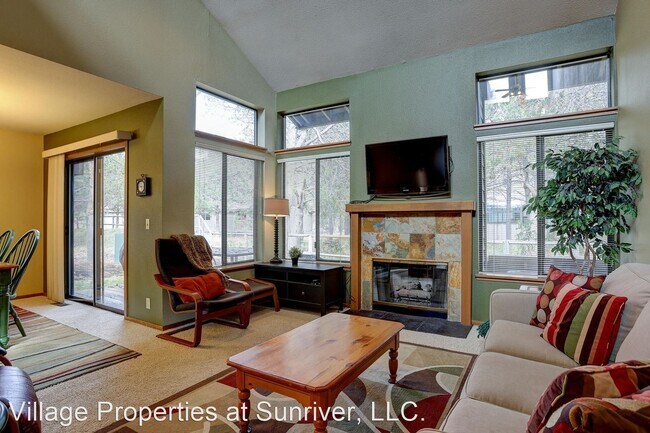 Building Photo - 3 br, 2 bath House - #14 Skyline Condomini...